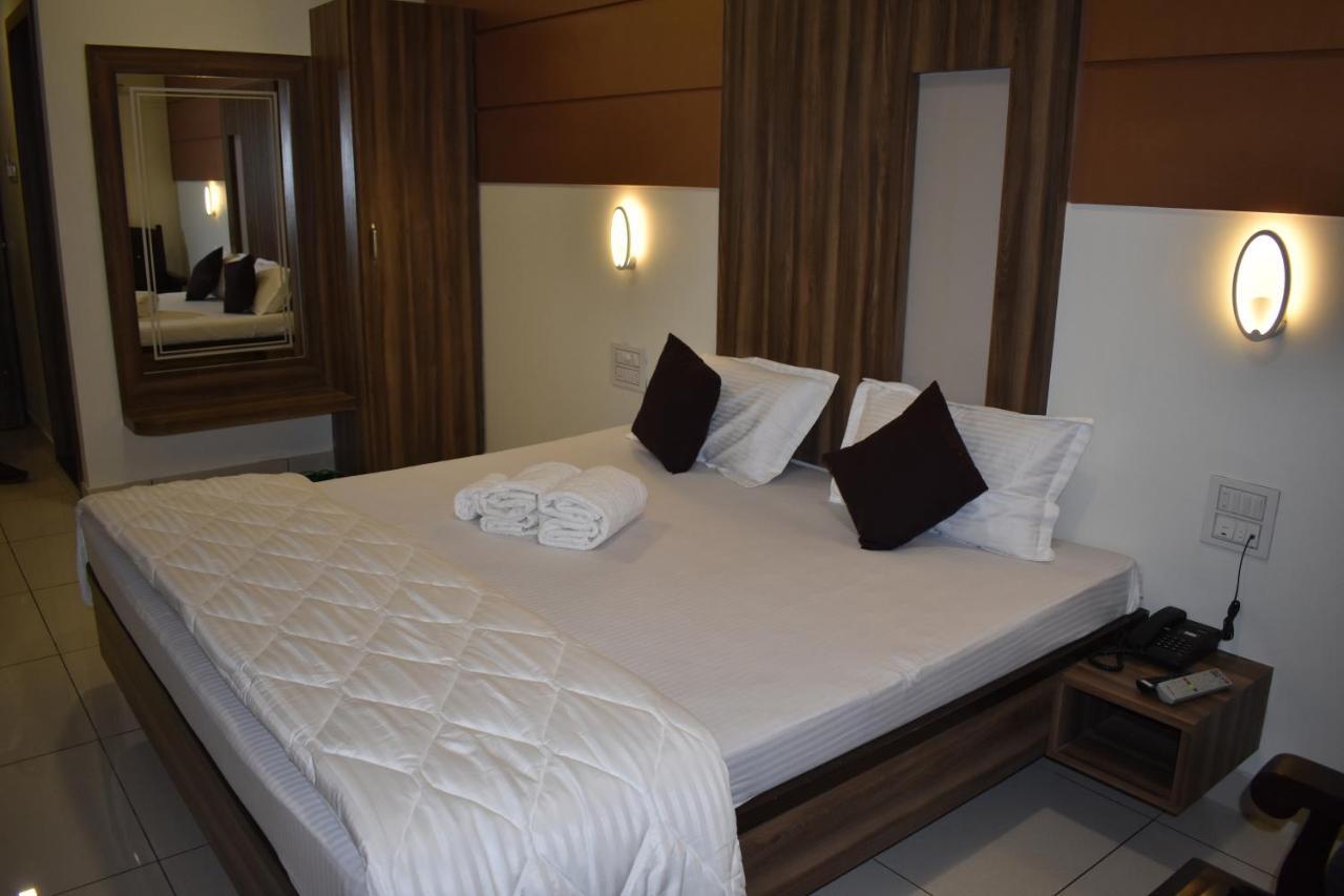Hotel Shyam Palace Bhudzs Kültér fotó