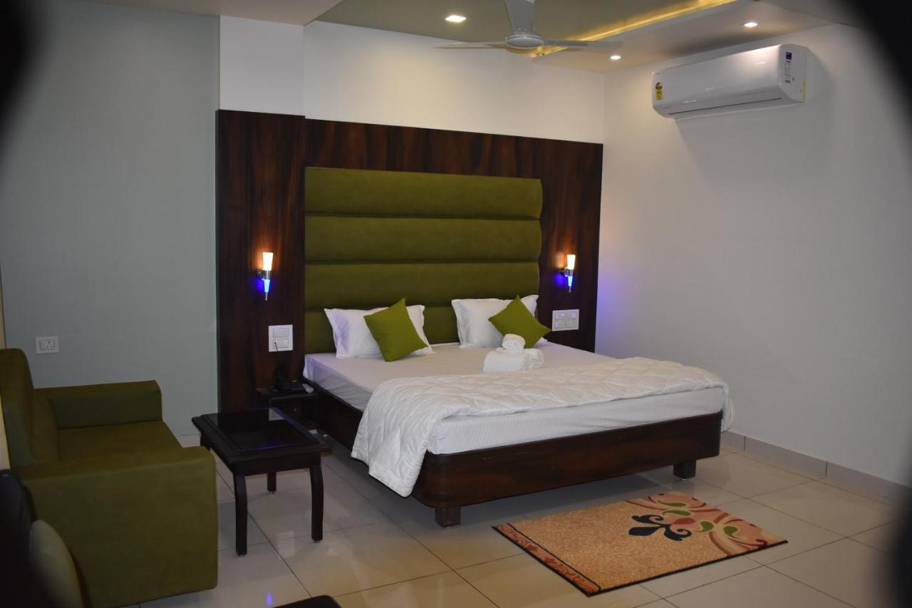Hotel Shyam Palace Bhudzs Kültér fotó