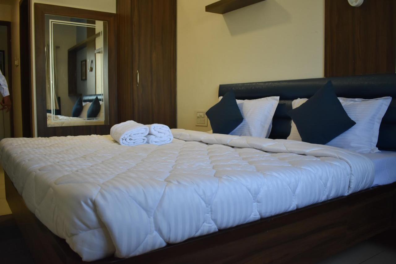 Hotel Shyam Palace Bhudzs Kültér fotó